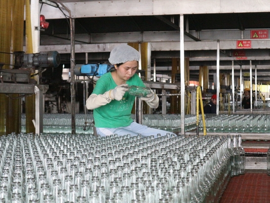 Optimisez votre processus de production avec la ligne de production de bouteilles en verre
