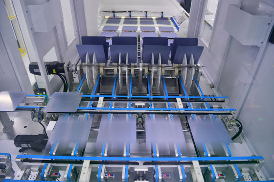 Équipement de ligne de production de panneaux solaires photovoltaïques