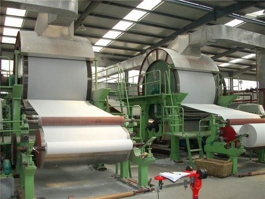 Ligne de production de papier ondulé et ligne de production de papier kraft